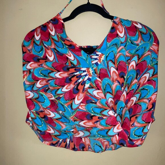 Akira Flower top - Picture 2 of 5